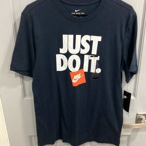 Men’s small Nike tee. New with tags.